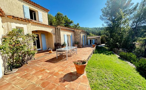 Villa in Aix-en-Provence, Provence-Alpes-Côte d'Azur, France 1