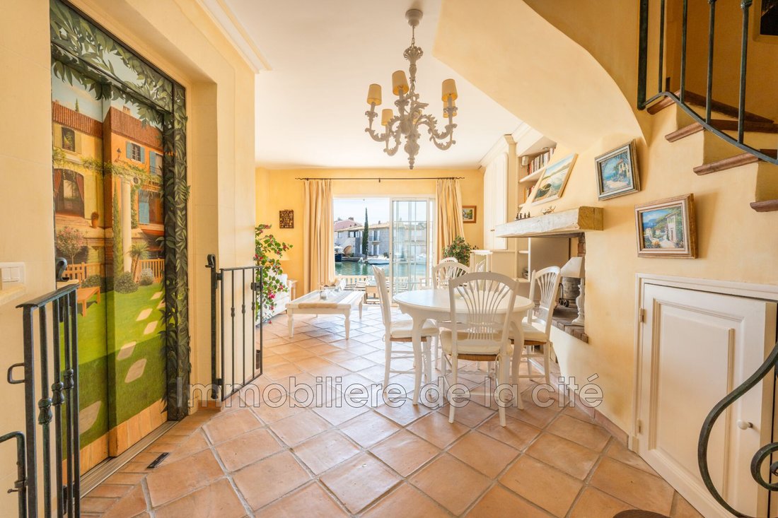 Villa in Grimaud, Provence-Alpes-Côte d'Azur, France 4 - 17744470