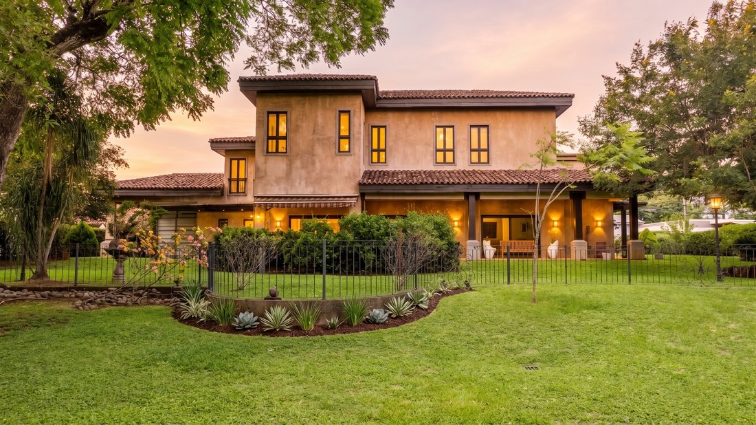 Villa in Vueltas, Alajuela Province, Costa Rica 1 - 17958872