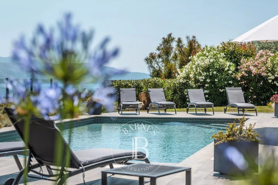 Villa in Vico, Corsica, France 1 - 16391995