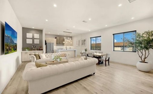 Condo in Costa Mesa, California, United States 1