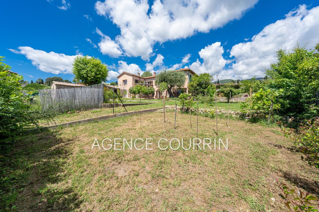 Villa in Grasse, Provence-Alpes-Côte d'Azur, France 3 - 17959365