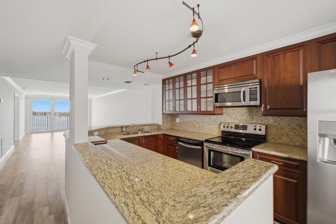 Condo in West Palm Beach, Florida, United States 1 - 17959328