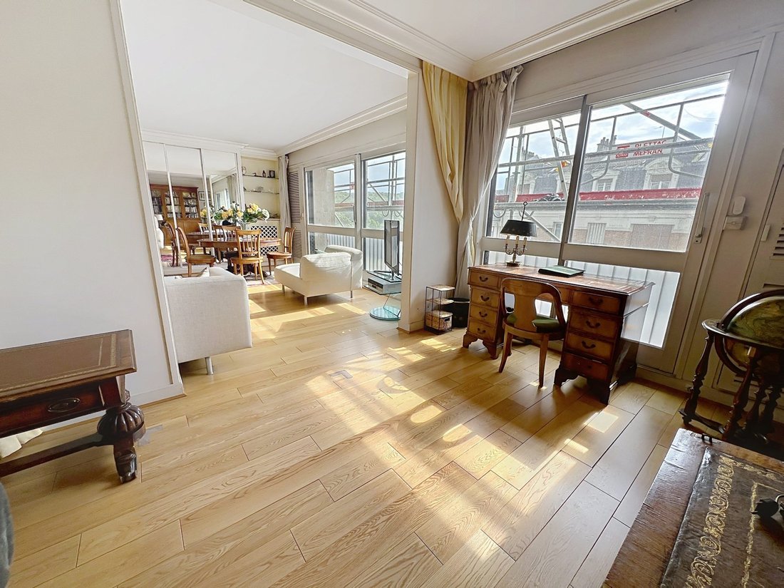 Apartment in Les Bures, Garches, France 4 - 17963326