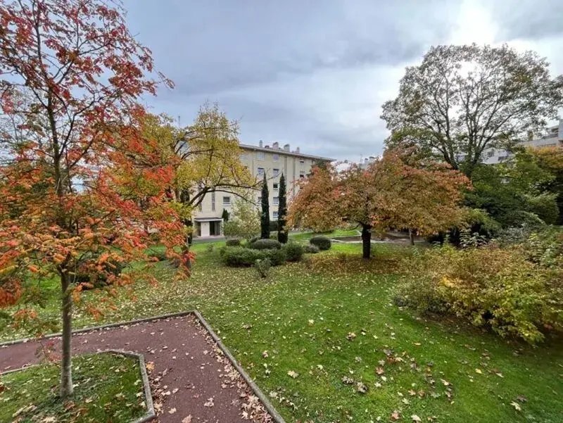 Apartment in Saint-Cloud, Ile-de-France, France 1 - 16918681