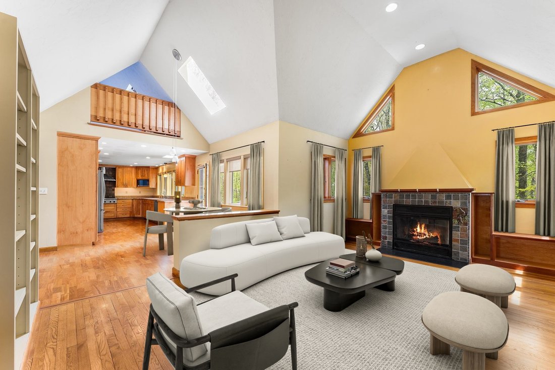 House in Acton, Massachusetts, United States 2 - 17939594