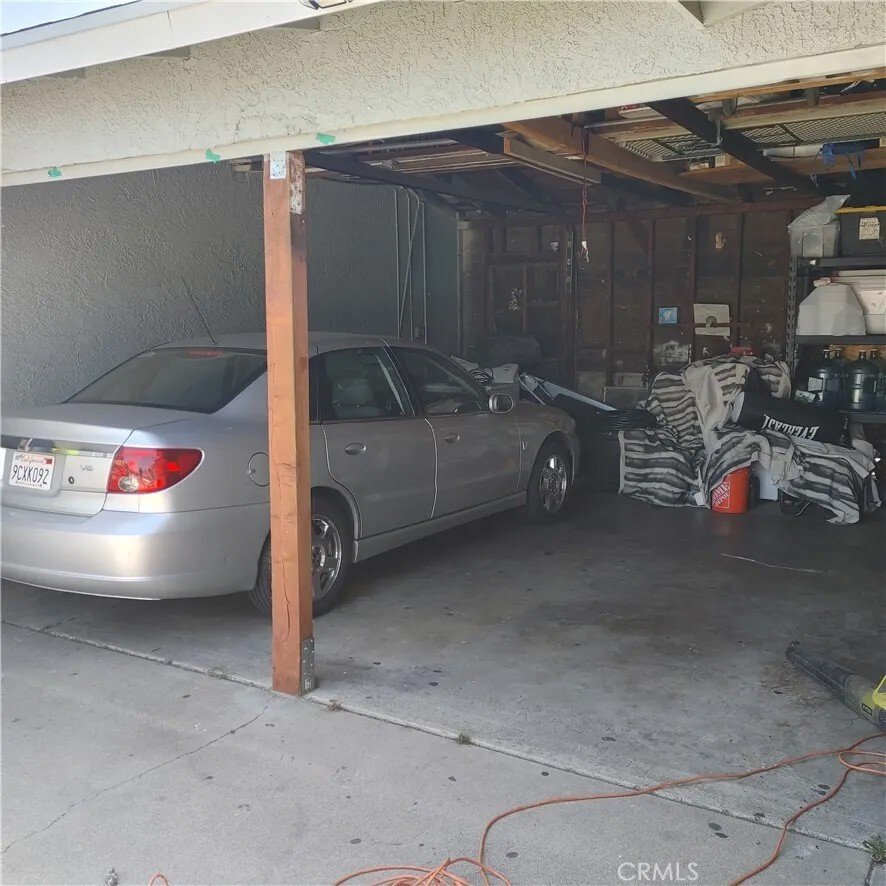 Pomona, California, United States 4 - 17958355