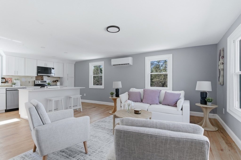 House in Bellingham, Massachusetts, United States 5 - 17959300