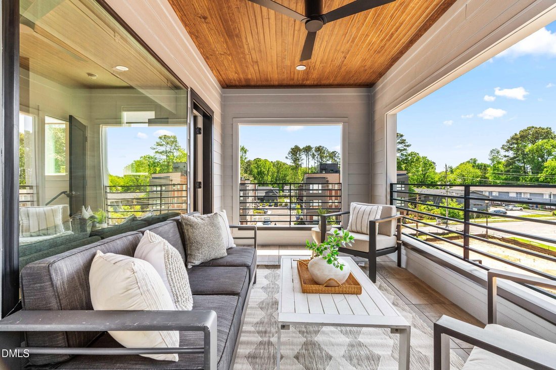 Condo in Cary, North Carolina, United States 5 - 17933947
