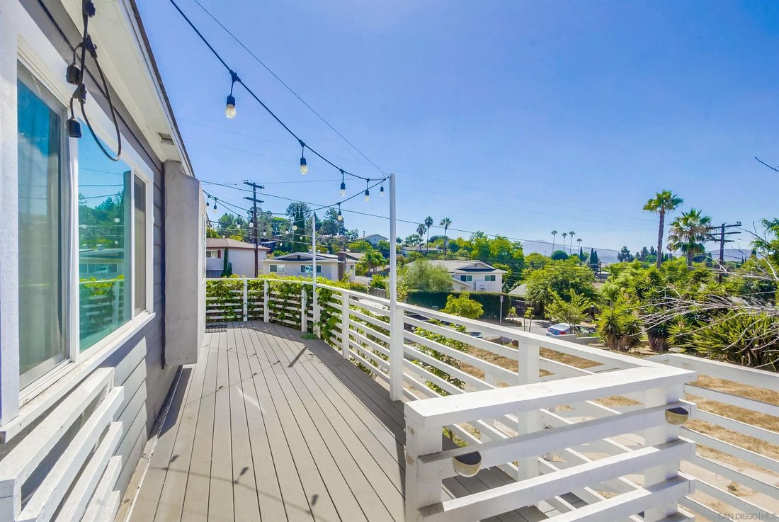 La Mesa, California, United States 4 - 17958357