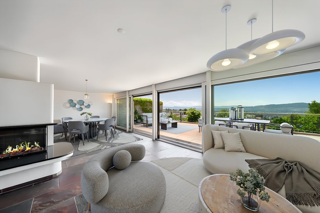 Stylish, Modern Terrace Apartment With Unobstructed Alpine Views