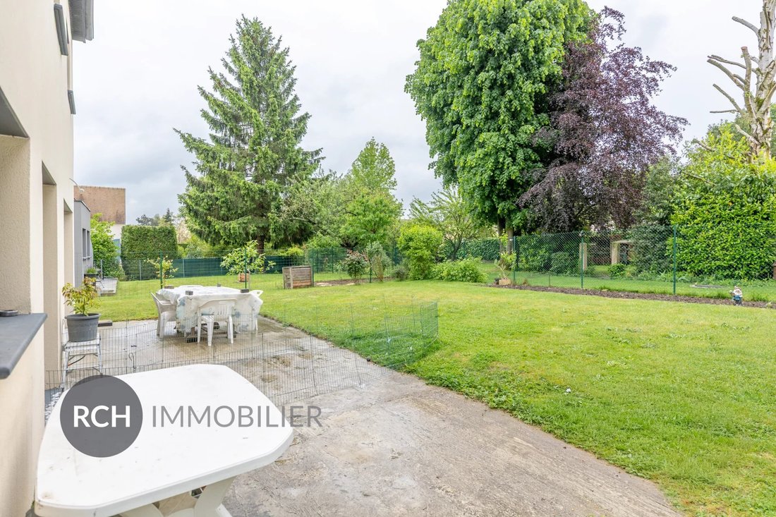 House in Montfort-l'Amaury, Ile-de-France, France 2 - 17957929