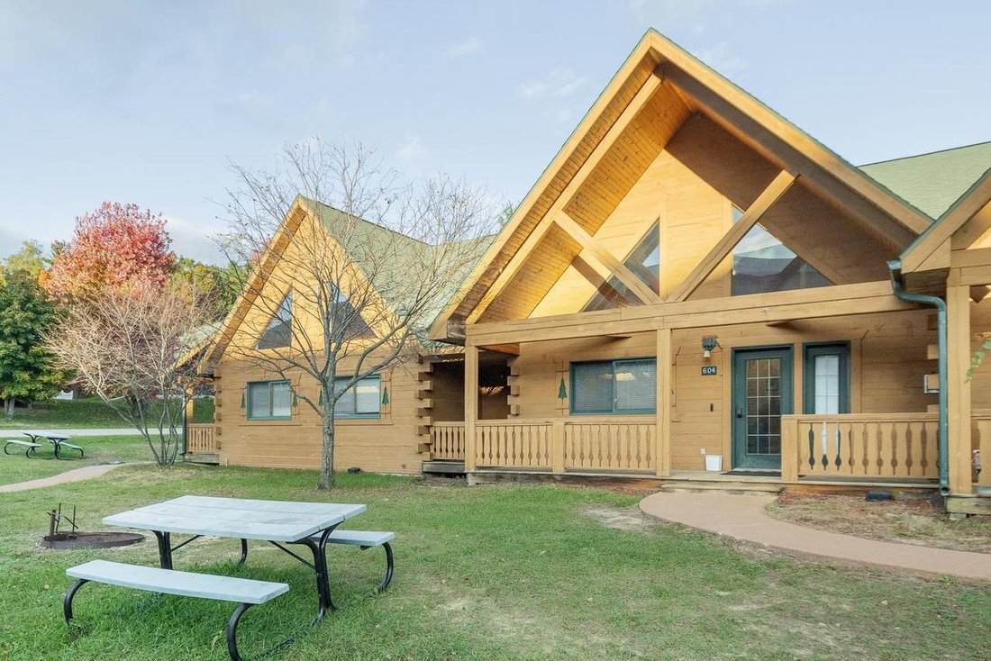 Warrens, Wisconsin, United States 1 - 17957896