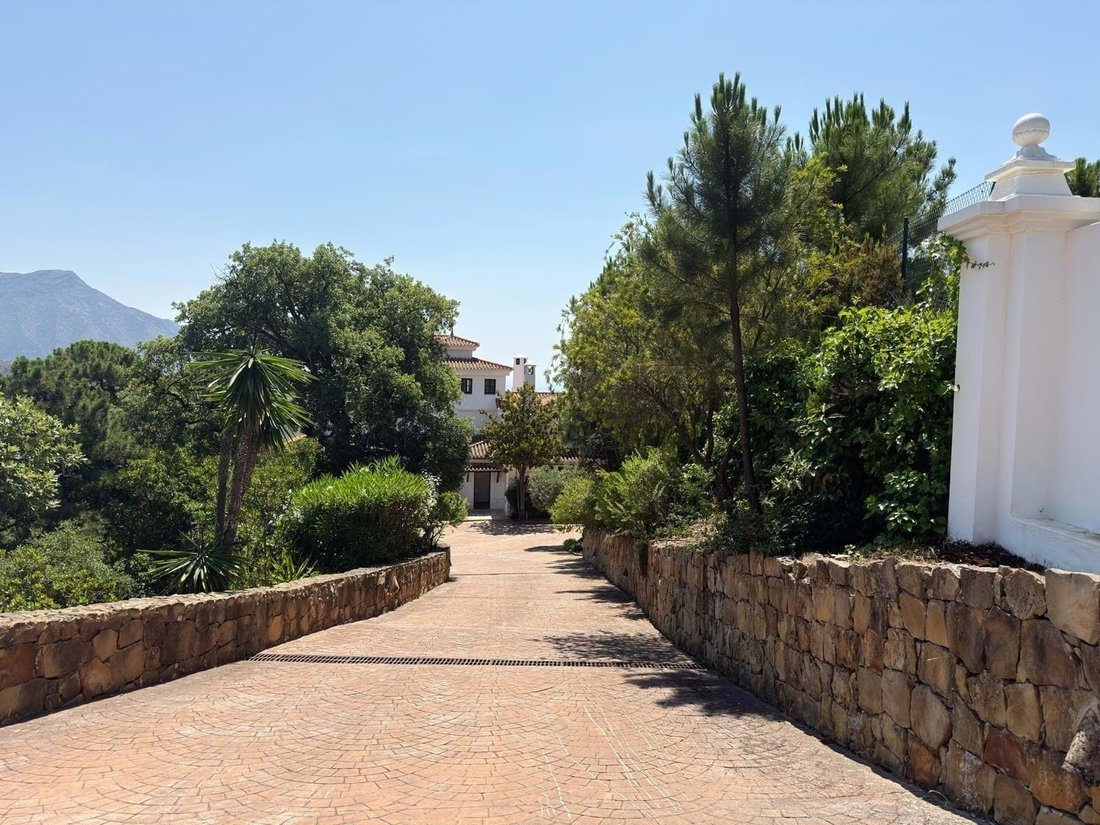 Villa in La Zagaleta, Benahavis, Andalusia 2 - 17960096