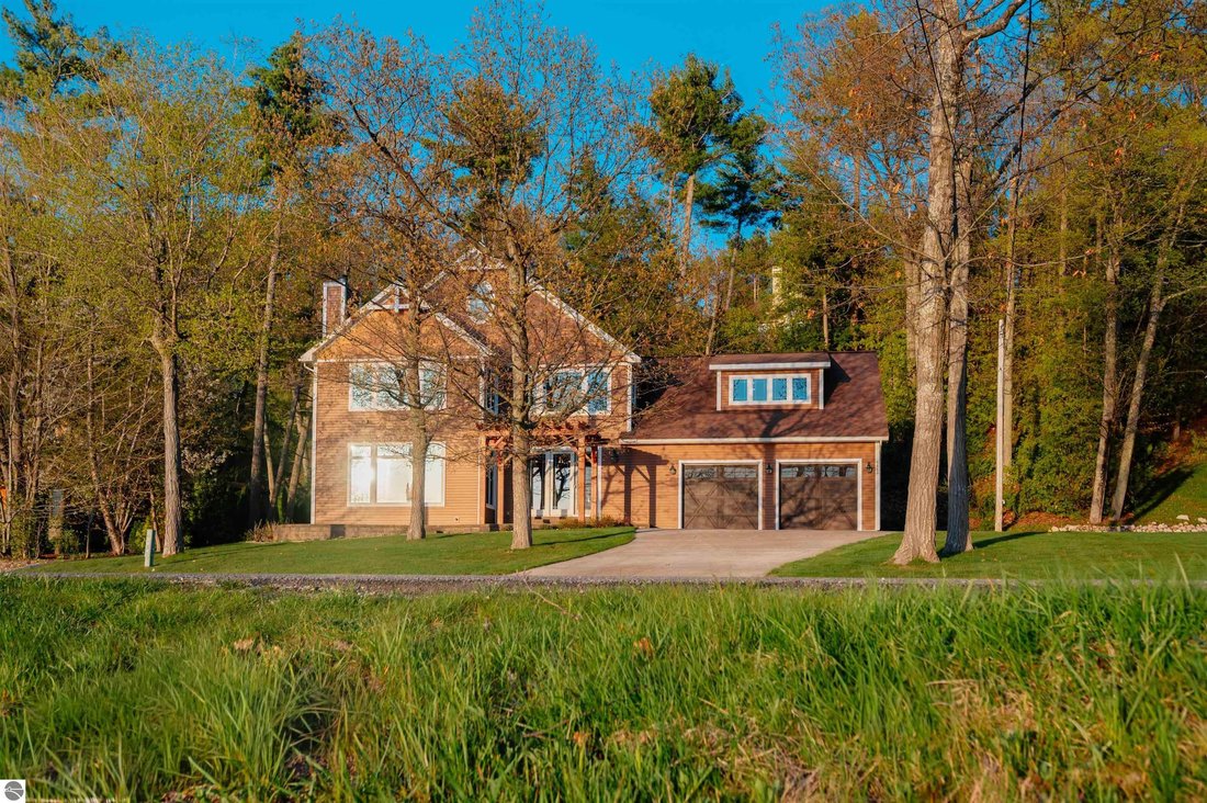 House in Traverse City, Michigan, United States 3 - 17963108