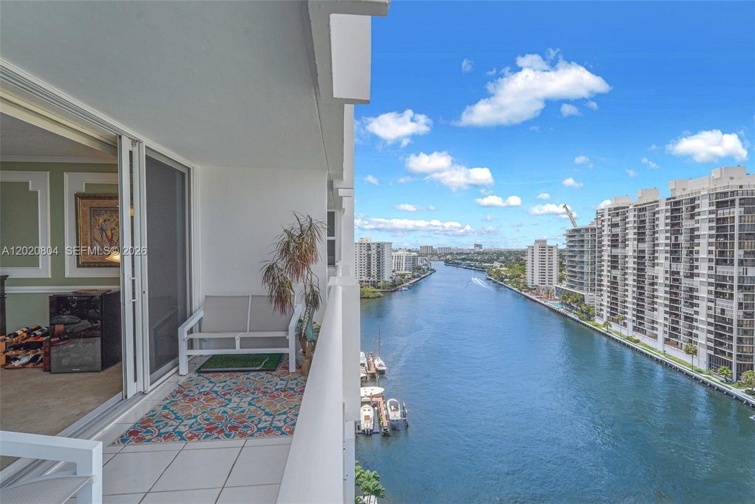 Condo in Fort Lauderdale, Florida, United States 2 - 17959180