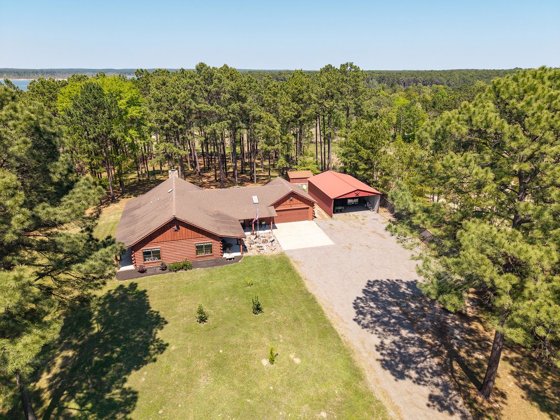 House in Broaddus, Texas, United States 2 - 17957831