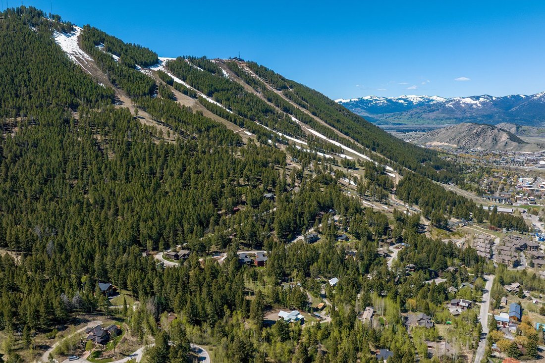 House in Jackson, Wyoming, United States 2 - 17958698