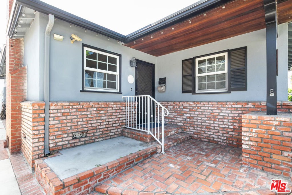 House in Burbank, California, United States 3 - 17961089