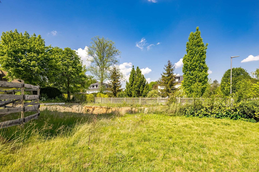 Land in Grünwald, Germany 3 - 17872163