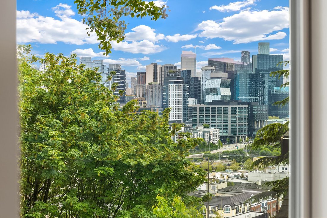 House in Seattle, Washington, United States 2 - 17959036