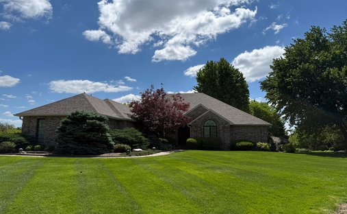 House in Bettendorf, Iowa, United States 1