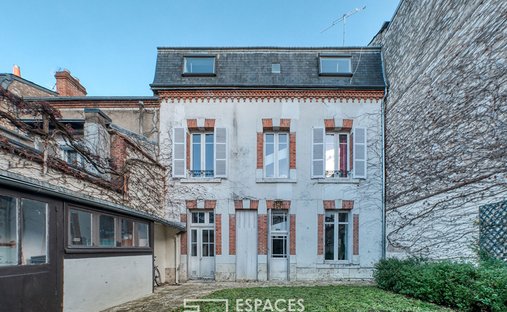 Villa in Argonne-Champ Chardon-Fontaine-Nécotin, Orleans, France 1