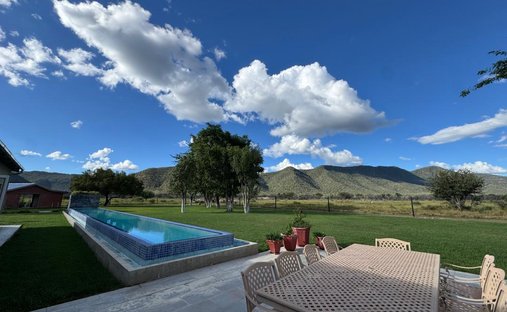 Corps de ferme à Otavi, Otjozondjupa Region, Namibie 1