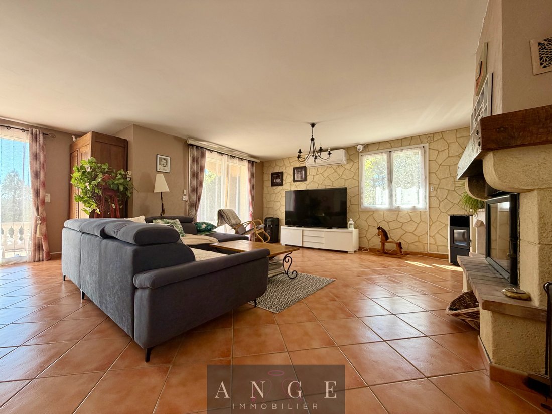 Villa in La Roquebrussanne, Provence-Alpes-Côte d'Azur, Frankreich 4 - 17958930