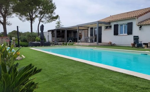 Villa a Ouest, Peymeinade, Francia 1