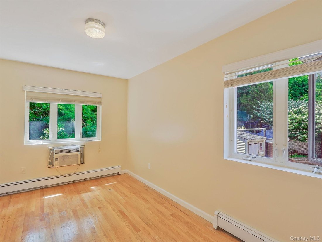 House in New York, New York, United States 4 - 17960593