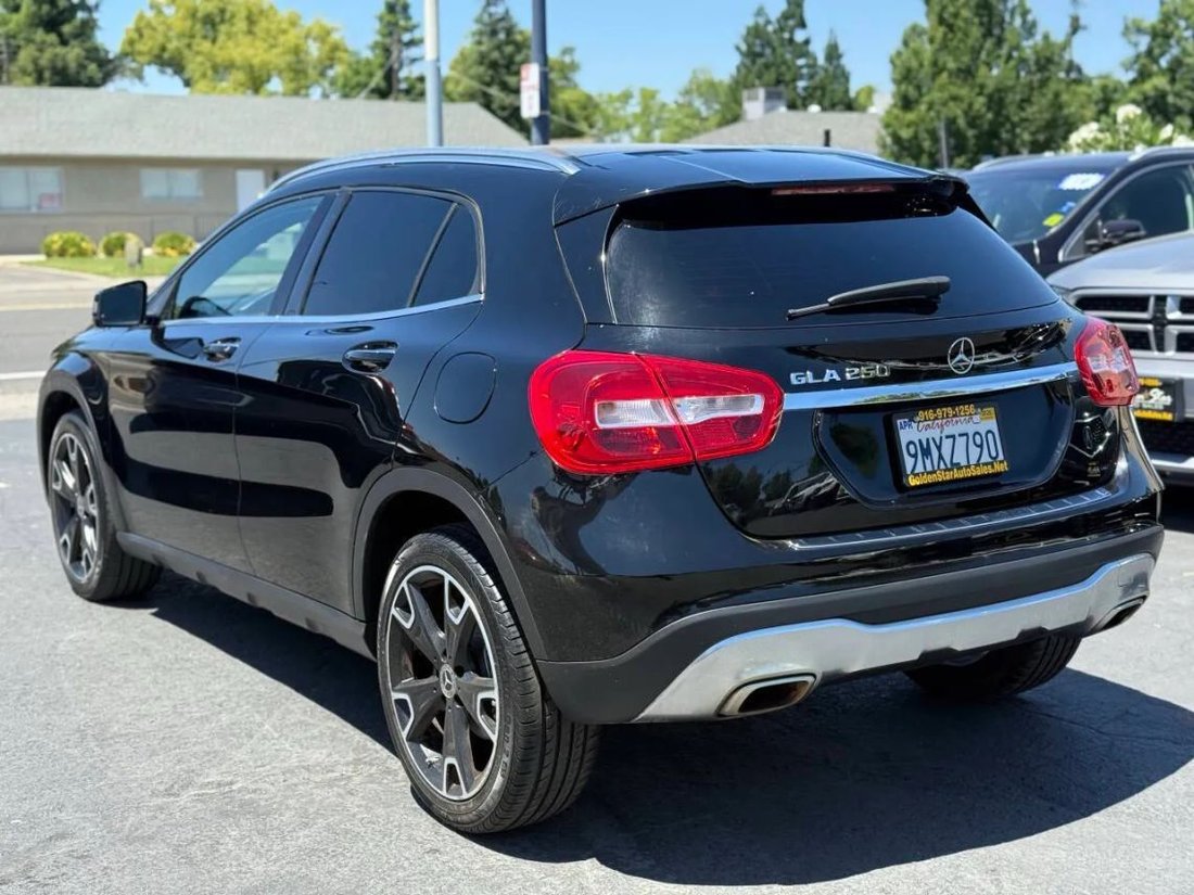 Suv in Sacramento, CA, United States 4 - 17959937