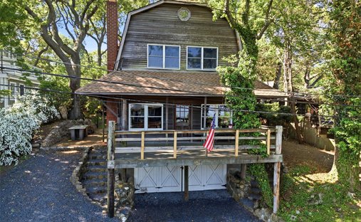 House in Sound Beach, New York, United States 1