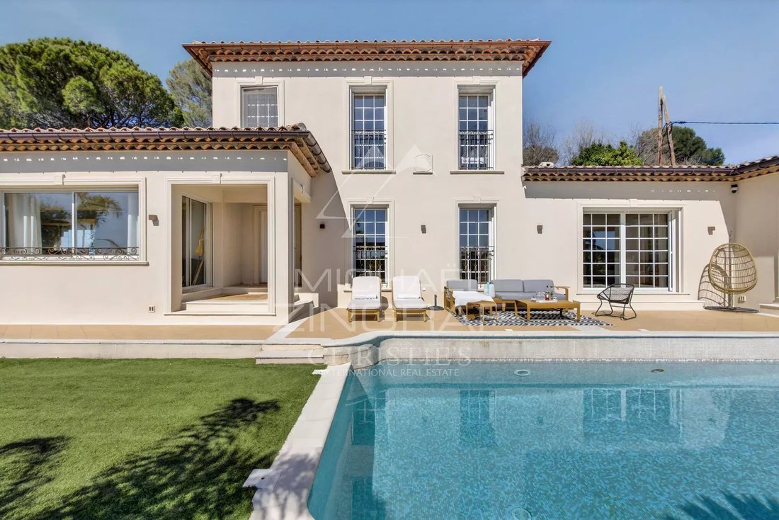 Villa in Mougins, Provence-Alpes-Côte d'Azur, France 4 - 17444776