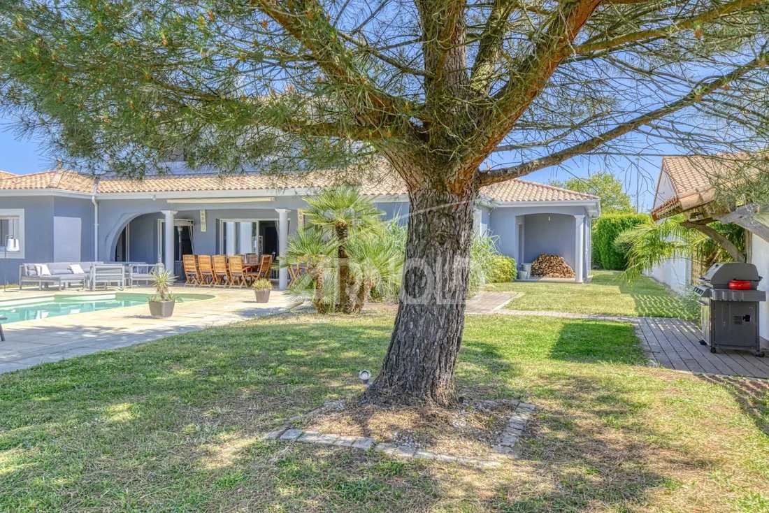 House in Sud, Les Sorinieres, France 3 - 17959208