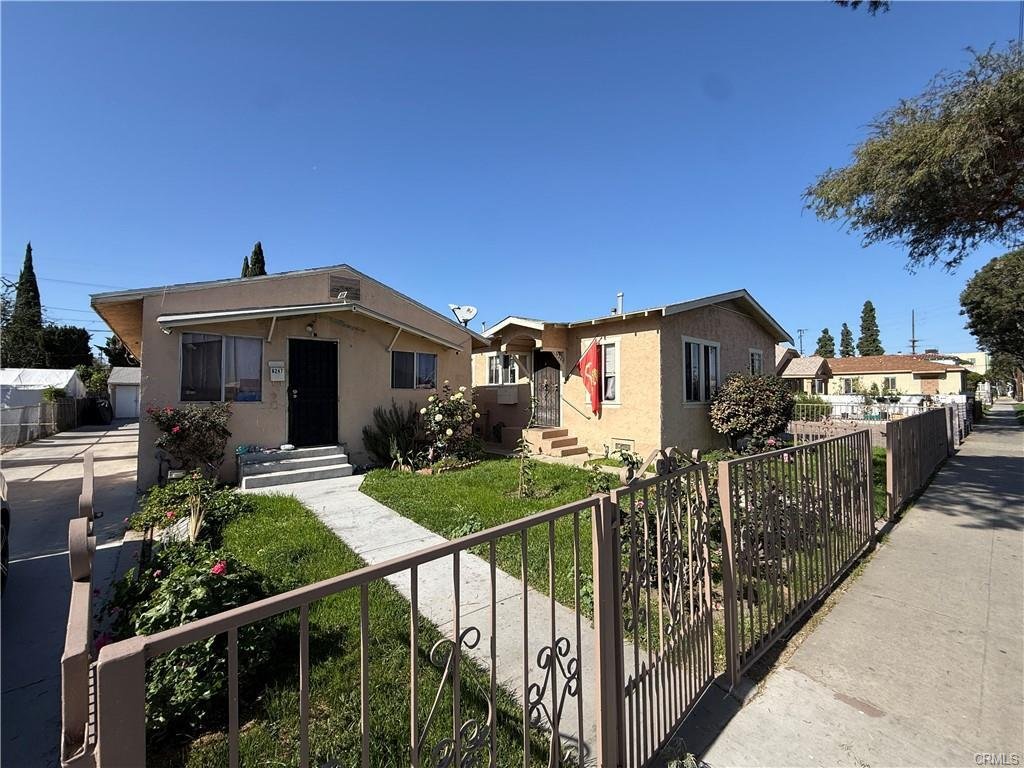 House in Huntington Park, California, United States 2 - 17959011