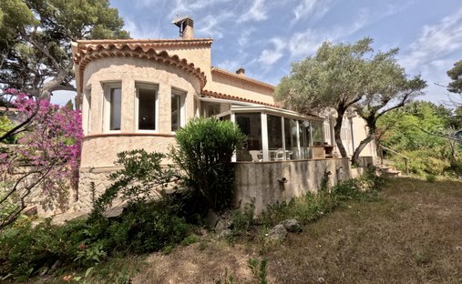 House in Centre Ville, Carqueiranne, France 1