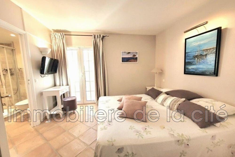 Villa in Grimaud, Provence-Alpes-Côte d'Azur, France 5 - 17744470
