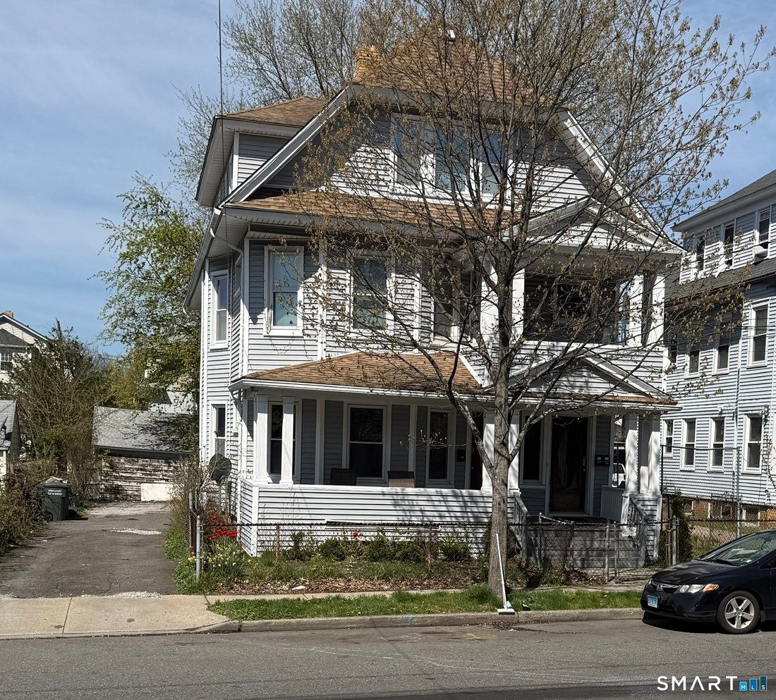 House in Bridgeport, Connecticut, United States 2 - 17957935