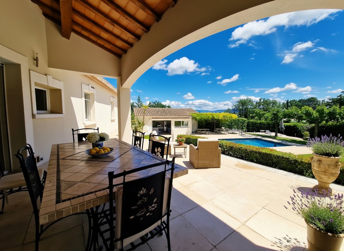 Villa in Nevons-route d'Apt, L'Isle-sur-la-Sorgue, France 4 - 17962883