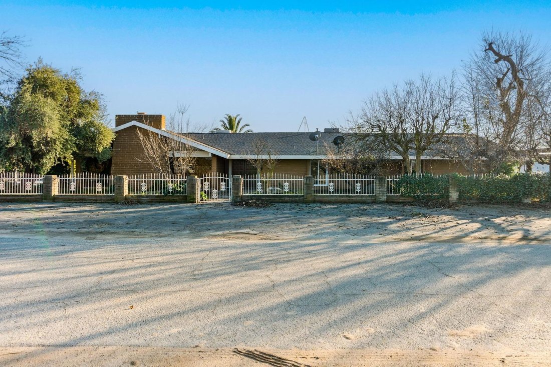 House in Sanger, California, United States 4 - 15014728
