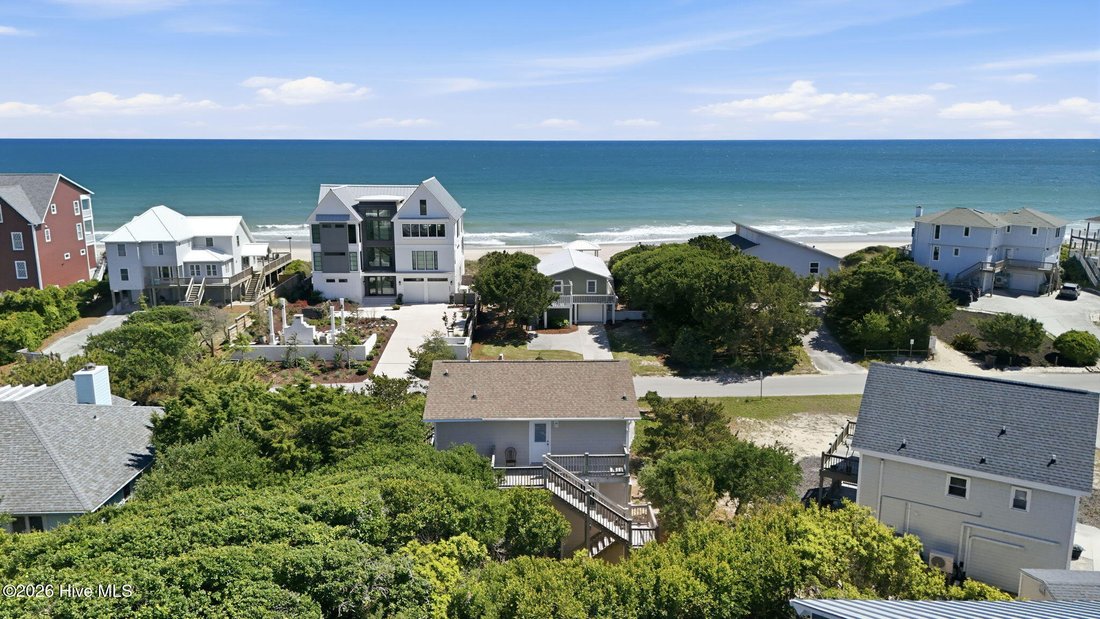 House in Emerald Isle, North Carolina, United States 4 - 17958252