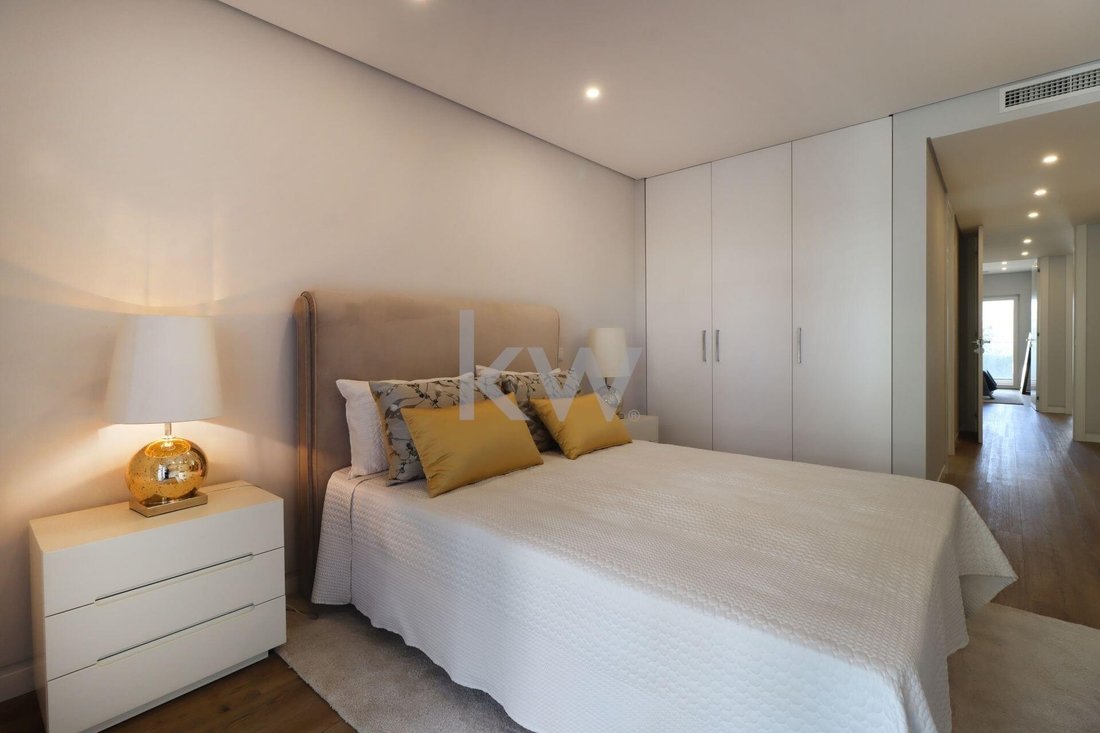 Apartment in Carcavelos e Parede, Lisbon, Portugal 1 - 17959844