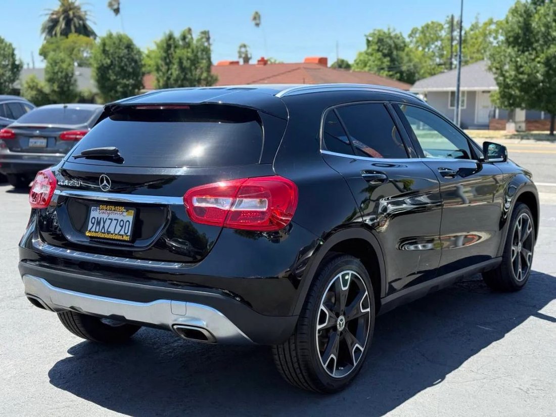 Suv in Sacramento, CA, United States 5 - 17959937