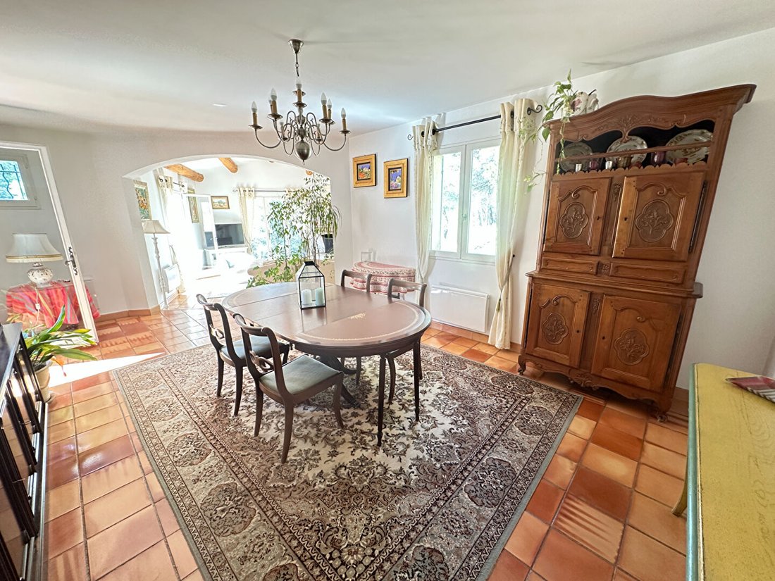 Villa in Granettes-Jauberte-Sainte Anne, Aix-en-Provence, France 4 - 17959747