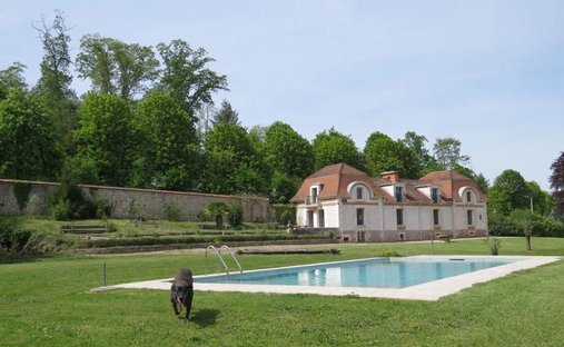 House in Thermal-Vieux-Vican, Vichy, France 1