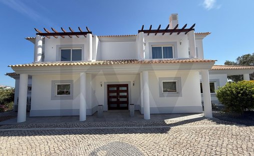 House in Loule (Sao Sebastiao), Algarve, Portugal 1