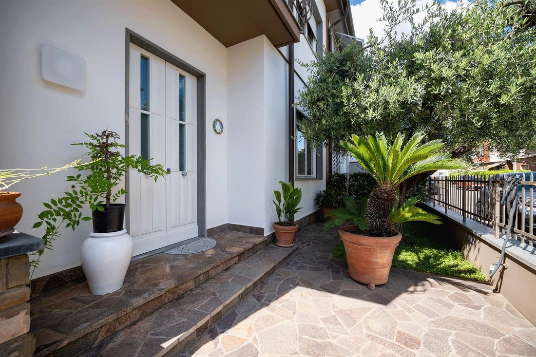 Townhouse en San Martino-San Lorenzo, Campi Bisenzio, Toscana 1 - 17962050