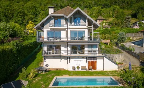 House in Veyrier-du-Lac, Auvergne-Rhône-Alpes, France 1