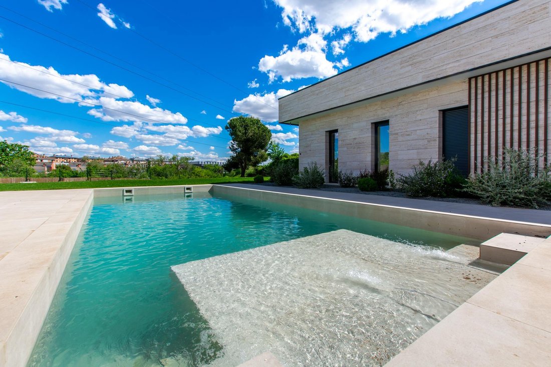 Villa in Boadilla del Monte, Comunidad de Madrid, Spain 2 - 17961153